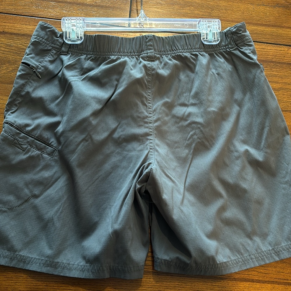 White Sierra Shorts - Picture 2 of 5